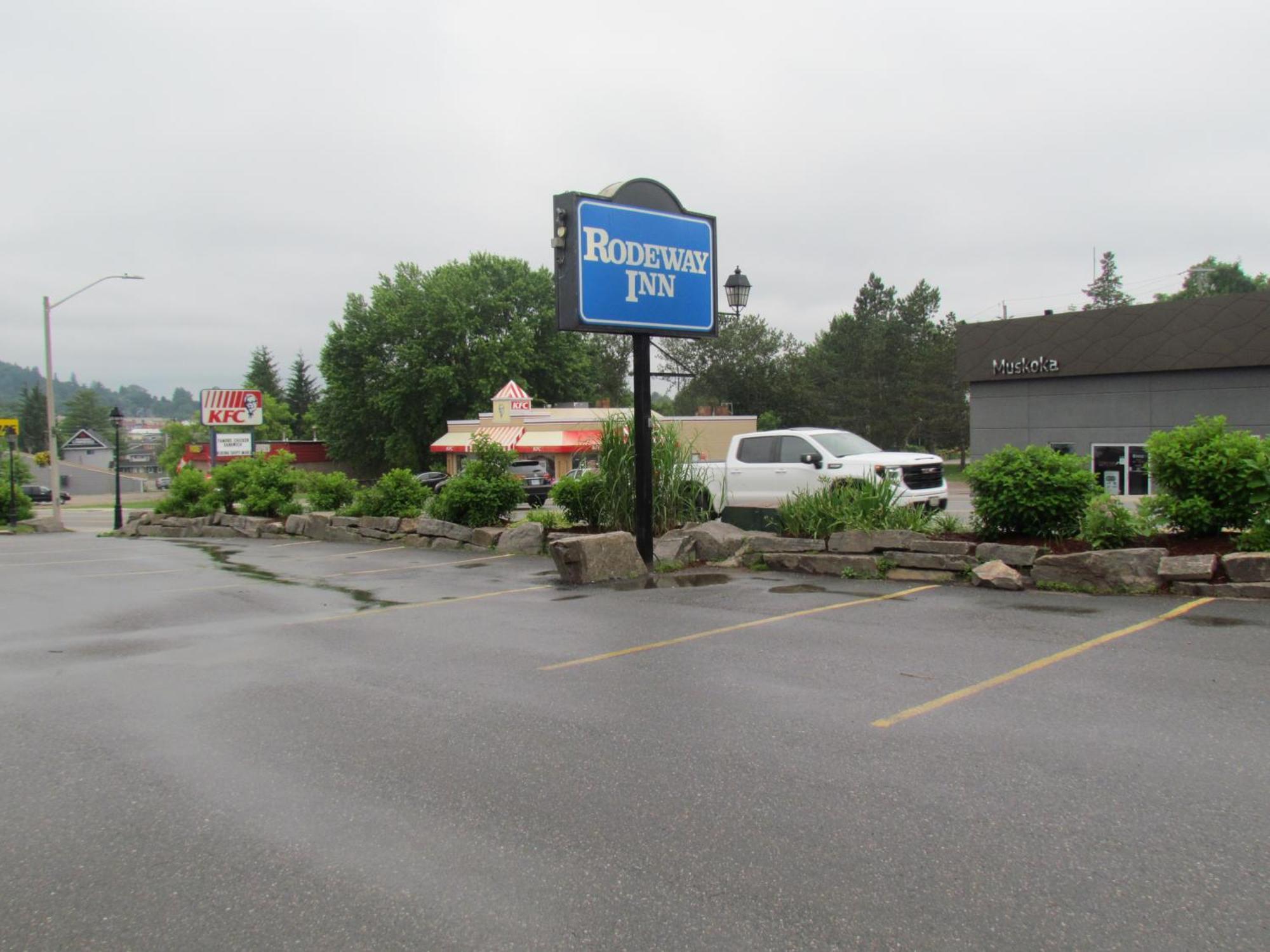 Rodeway Inn King William Huntsville Exterior photo